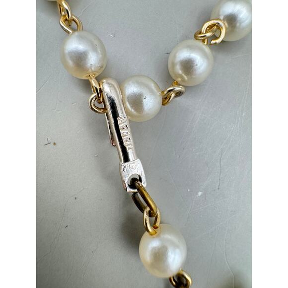 Vintage Japan 3 Strand Faux Pearls Faceted Aurora Borealis Crystal Necklace - Picture 6 of 10